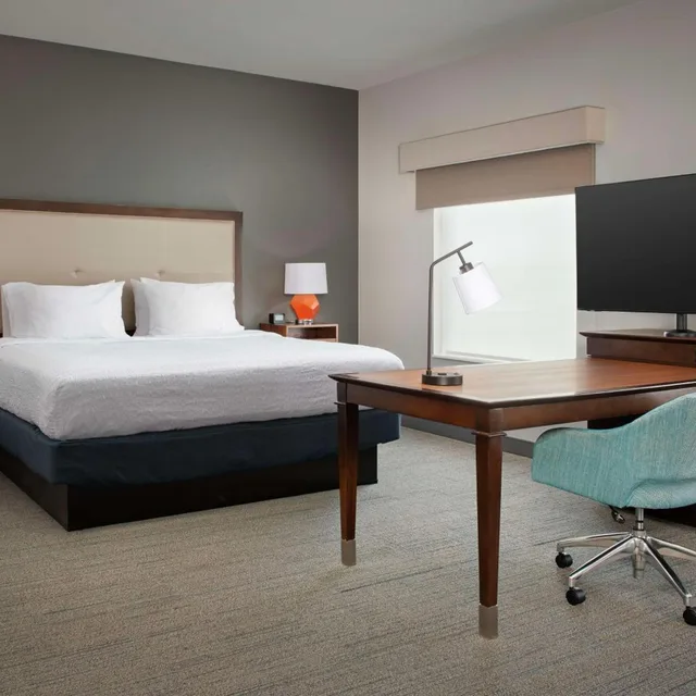 استوديو بسرير كينج مع أريكة لذوي الإعاقة، Hampton Inn & Suites Portland/Hillsboro-Evergreen Park 1/2
