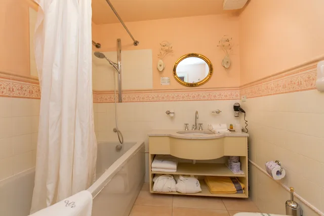 Deluxe, Suite, Queen Bed, Balcony, Hotel Serenella 5/10