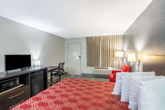 غرفة بسرير كينج، Econo Lodge Crestview South 2/4