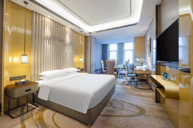 غرفة بسرير كينج بإطلالة على المدينة، Courtyard By Marriott Nanchang 1/3