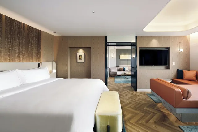 جناح كلوب بسرير كينج بإطلالة، Westin Miyako 2/5