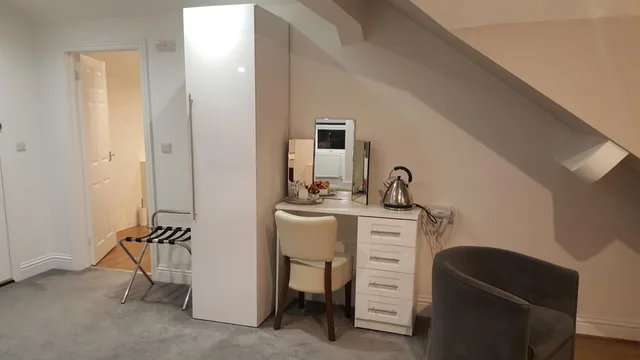 جناح سوبيريور بإطلالة على البحر، The York Hotel 6/7