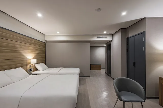 غرفة عائلية بسرير مزدوج وسريرين منفصلين، Insadong Crown Hotel 1/10