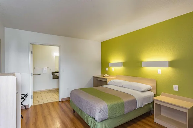 غرفة بسرير مزدوج لذوي الإعاقة، Motel6 Billings, MT - South 3/7