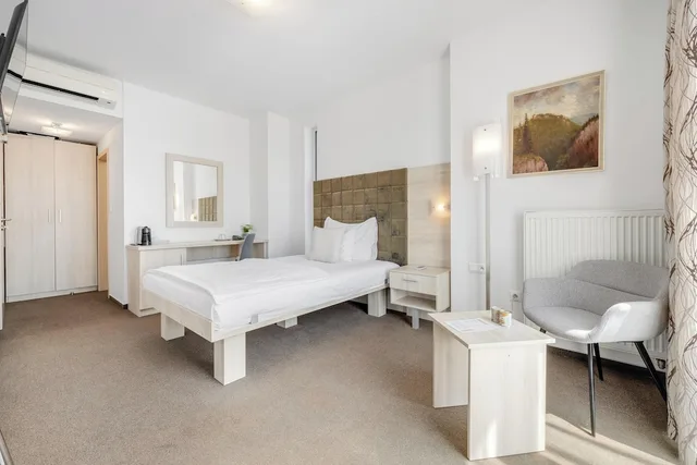 غرفة مفردة، Antares Hotel 18/20