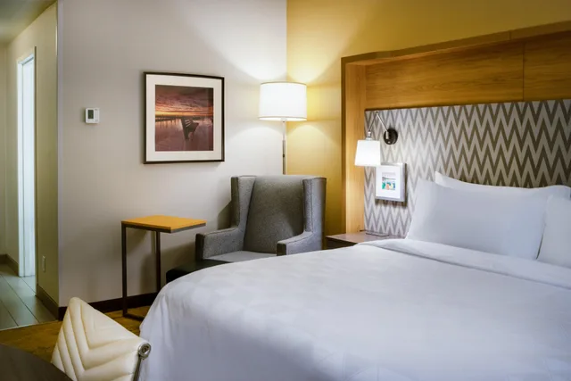 غرفة بسرير مزدوج لذوي الإعاقة، Holiday Inn Long Island - Islip Arpt East 1/4