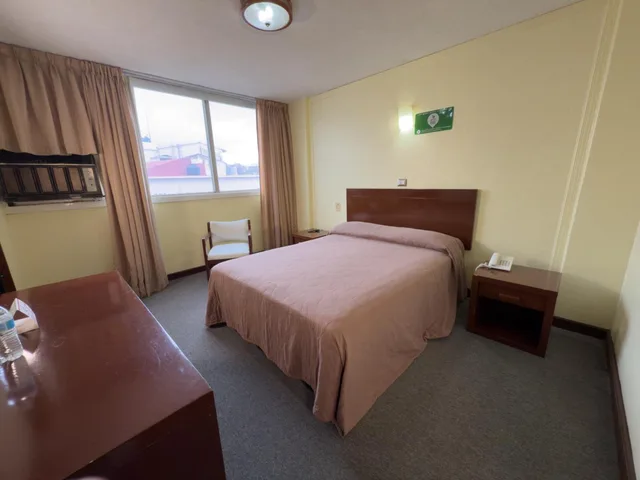 Room, Queen Bed, Maria Victoria Hotel 8/10
