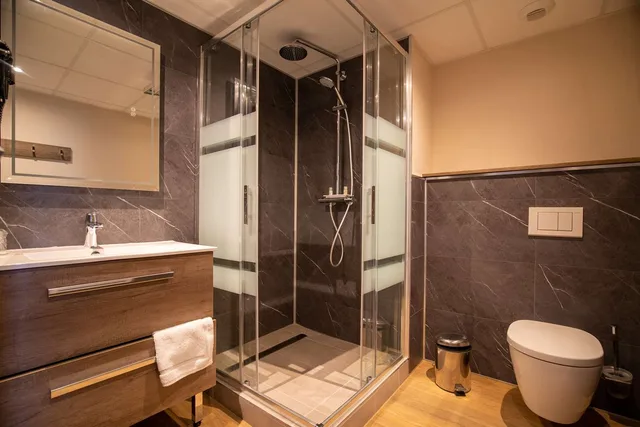 غرفة كومفورت بسريرين منفصلين، Best Western Cote des Sables Plouescat 7/8