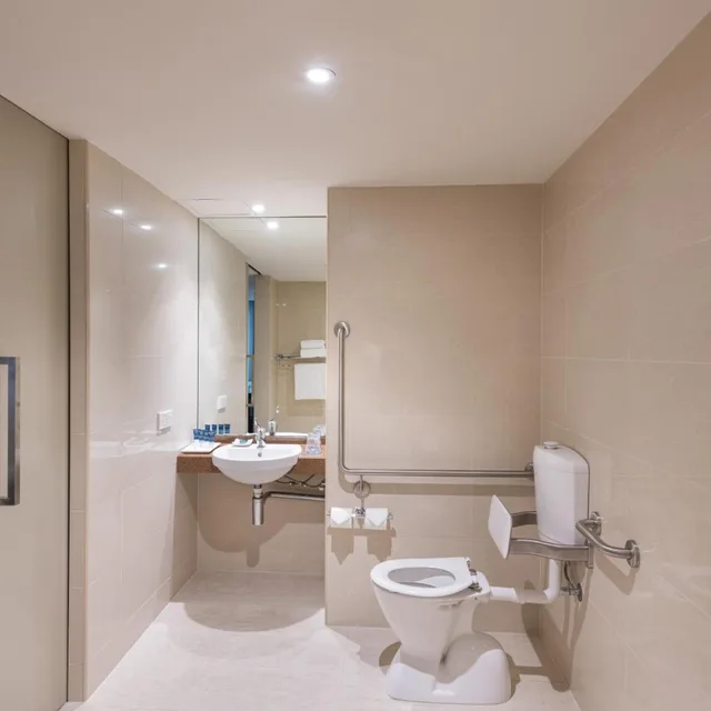 غرفة سوبيريور بسرير كينج، FOUR POINTS BY SHERATON PERTH 9/10