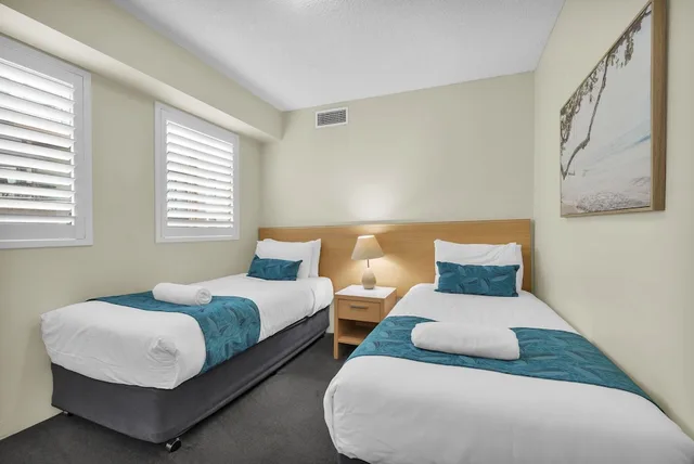 2 Bedrooms, Ocean, Superior, Queen and Twin Beds، LANDMARK RESORT 2/10