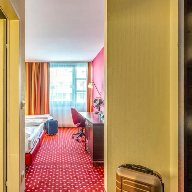 Room, Triple, PLAZA INN Wels 8/10