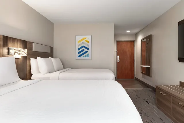 غرفة قياسية بسريرين كوين، Holiday Inn Express Hotel Suites Edmond 2/8