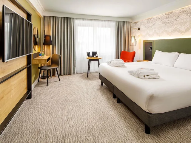 غرفة بريفيليج بسرير كينج، Mercure Nottingham Sherwood Hotel 2/6