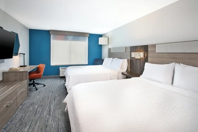 جناح بسريرين كوين، Holiday Inn Express Hotel And Suites Buffalo 1/4