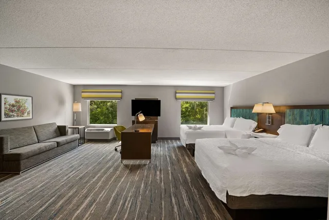 Studio, 2 Queen Beds, Hampton Inn & Suites Poughkeepsie 1/5