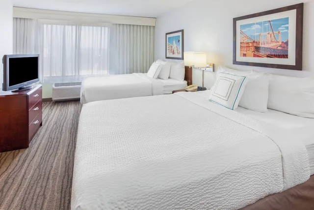 suite, multiple beds، Springhill Suites Minneapolis Eden Prairie 3/9