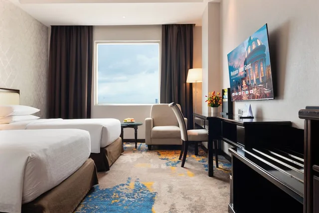 غرفة بسريرين منفصلين للمدخنين، FOUR POINTS BY SHERATON MEDAN 8/10