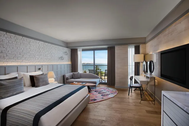 Deluxe Room Direct Sea View، Acanthus and Cennet Barut Collection 1/9