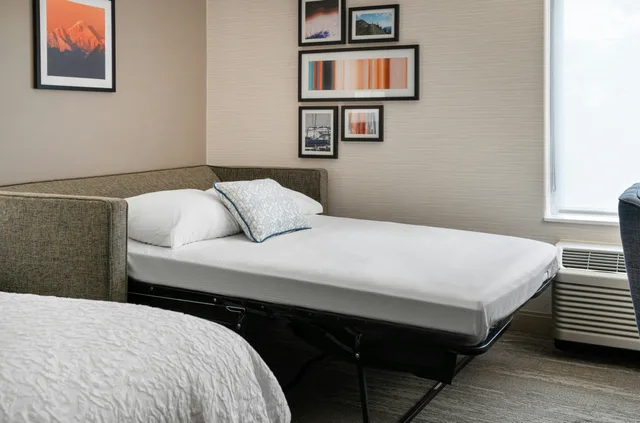 غرفة قياسية بسرير كينج، Hampton Inn Loveland 1/3