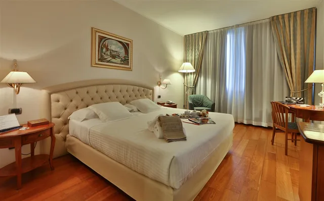 غرفة تنفيذية بسرير كوين بحوض استحمام، Best Western Hotel Globus City 2/3