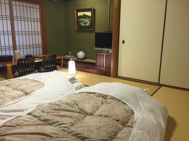 غرفة يابانية قياسية بفرشتي فوتون، Kawaguchiya Kinosaki River Side 1/1