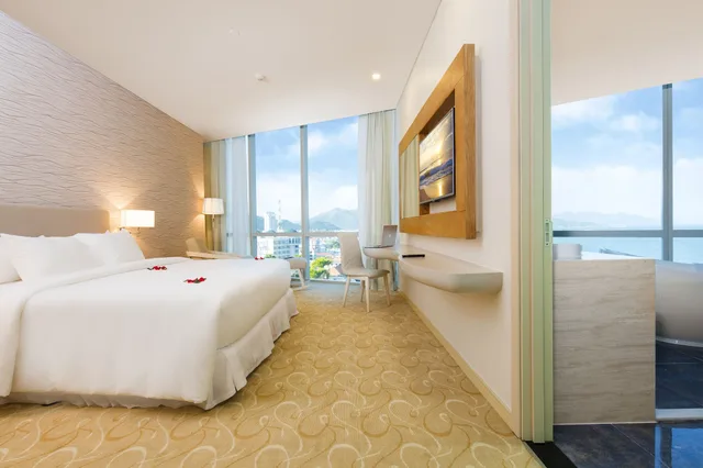 Prime, Suite, King Bed, Ocean View، DIAMOND BAY HOTEL 8/10