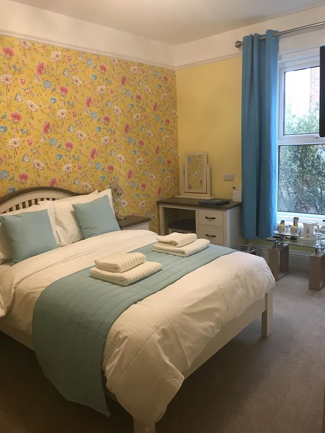 Room, Double Bed, The Rookery 1/7