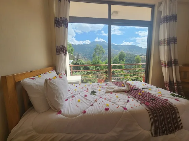 غرفة قياسية بسرير كوين بإطلالة على الجبل بشرفة، Sora Lodge Lalibela 3/10