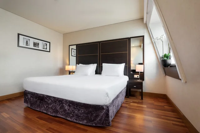 Room, Triple, 1 Double and 1 Single Bed, Eurostars Das Artes 2/10