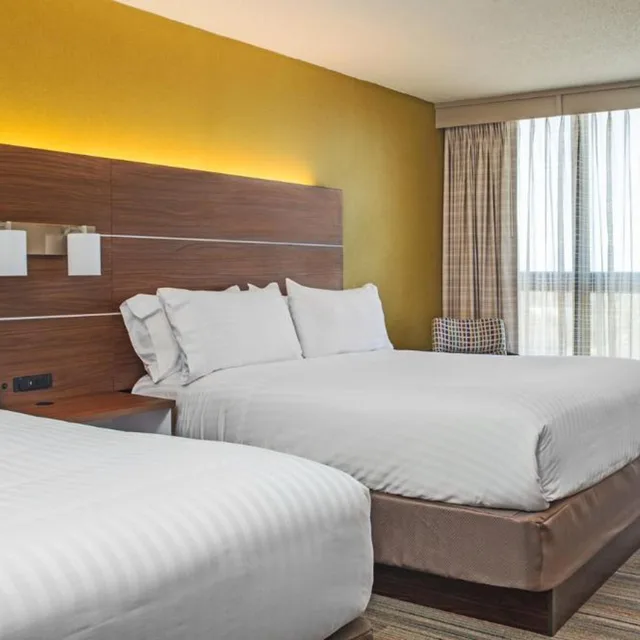 Room, 2 Queen Beds, City View, Holiday Inn Express Nags Head Oceanfront 1/5