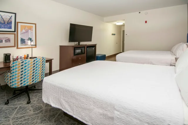 غرفة بسريرين كوين لذوي الإعاقة، Hampton Inn West Monroe 1/5