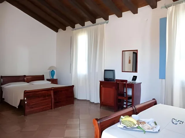 غرفة بسرير مزدوج، Corte Bianca - Adults Only & Spa- Bovis Hotels 1/1