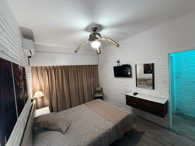 غرفة قياسية رباعية، Shelton Hotel 5/10
