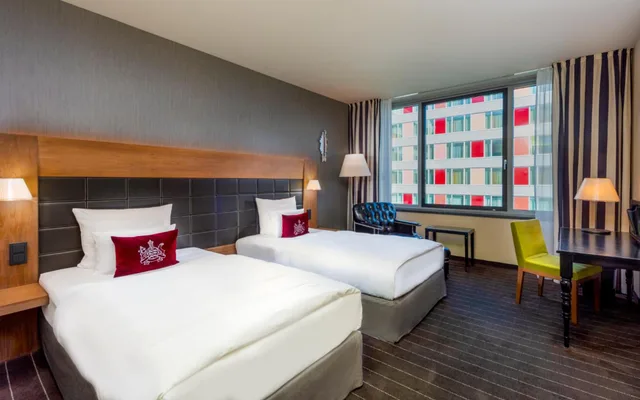 غرفة بسرير فردي، Movenpick Hotel Stuttgart Airport 5/8