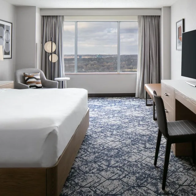 غرفة بسرير كينج، SHERATON OVERLAND PARK HOTEL AT THE CONVENTION CENTER 3/12
