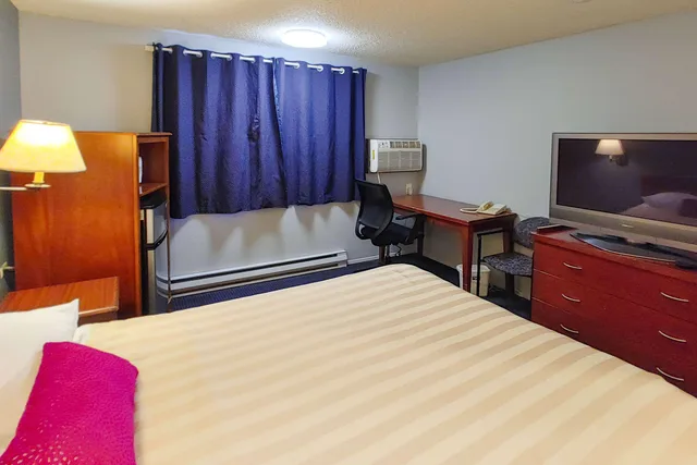 غرفة بسرير كوين للمدخنين، Rodeway Inn Seattle Airport 1/3