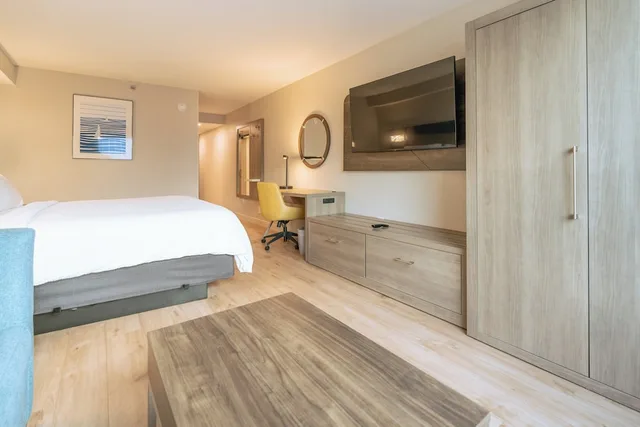 غرفة قياسية بسرير كينج، Holiday Inn Express Hotels Suites Cocoa Beach 1/5