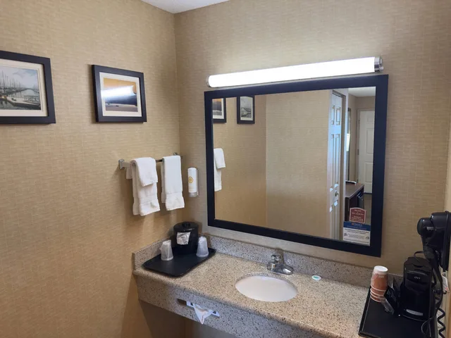 غرفة رباعية بسرير كوين، Comfort Inn On The Bay 10/10