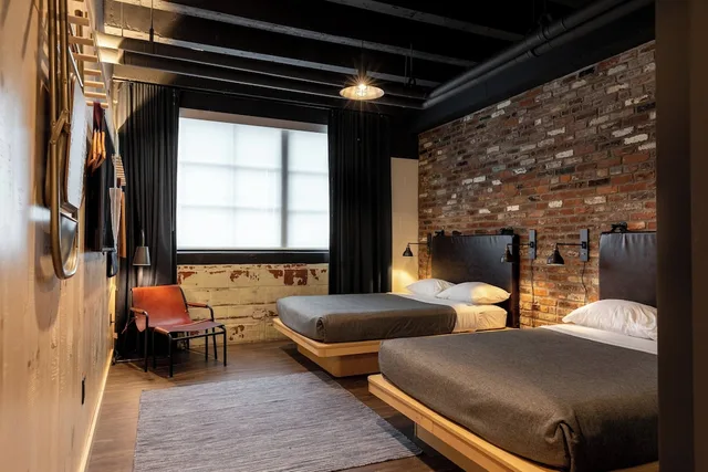 Room, 2 Queen Beds, Street View, Moxy Nashville Downtown 2/3