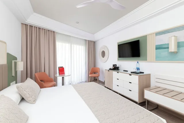 غرفة قياسية بسرير مزدوج بشرفة، Hotel RIU Gran Canaria 5/9