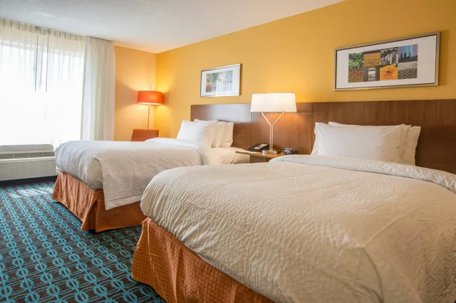غرفة بسرير مزدوج، Fairfield Inn And Suites Columbus 1/6