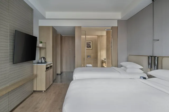Premier, Twin Beds, Hill View، Navi Mumbai Marriott Hotel 2/4