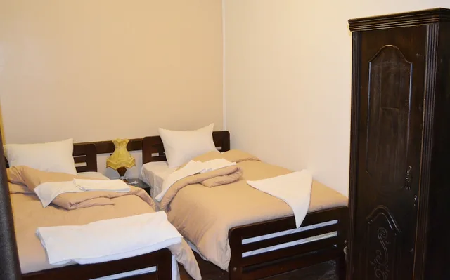غرفة قياسية بسريرين منفصلين بغرفة نوم واحدة بحمام خاص، Cecilia - Hostel 4/4
