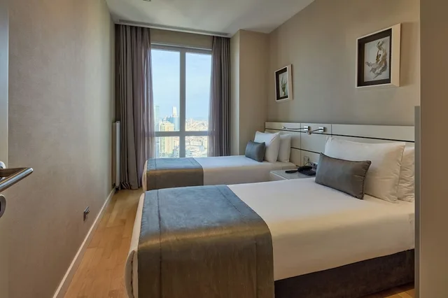 2 Bedrooms, Deluxe, King and Twin Beds, Anthill Suites 2/4