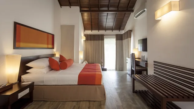 Garden Collection King، The Calm Resort and Spa 2/10