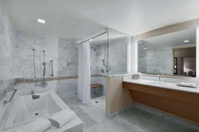 جناح بسرير كينج بغرفة نوم واحدة، Hilton Salt Lake City Center 1/1
