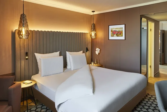 غرفة بريميوم ديلوكس بسرير مزدوج بمطبخ صغير، Pullman Stuttgart Fontana 2/3