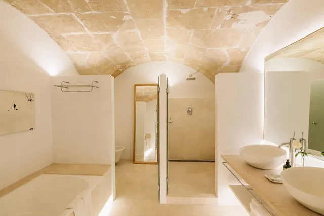 غرفة ديلوكس بسرير كينج، Hotel Convent De La Missio Luxury Boutique Hotel - Adults Only 9/10