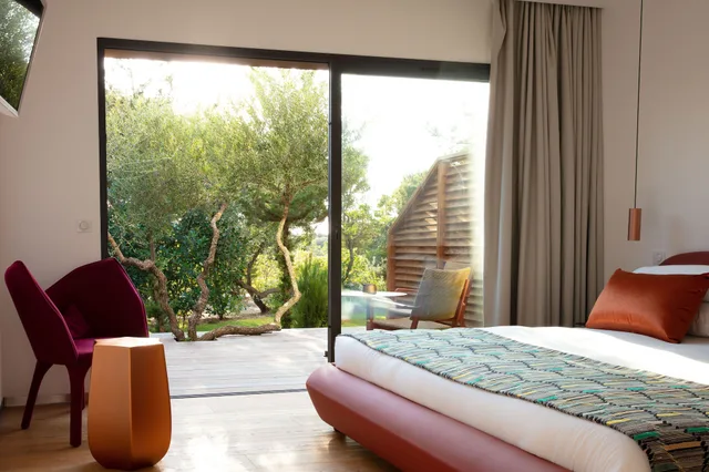 Deluxe, King Bed, Garden View, Terrace, Hôtel Version Maquis Citadelle 3/3