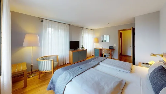 Classic, Double Bed, Schlosshotel Bad Wilhelmshohe 1/9